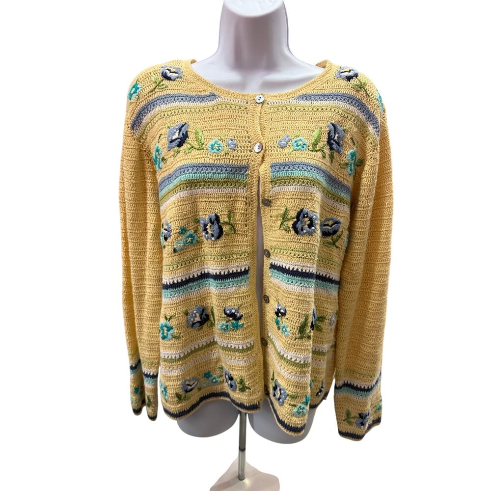 Capacity Women L Embroidered long sleeve button up cardigan granny
